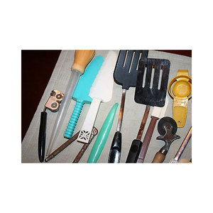 Medium kitchen utensils